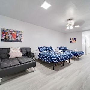 Ocean Drive Prime Apt W/2 Queenbeds & Washer/Dryer